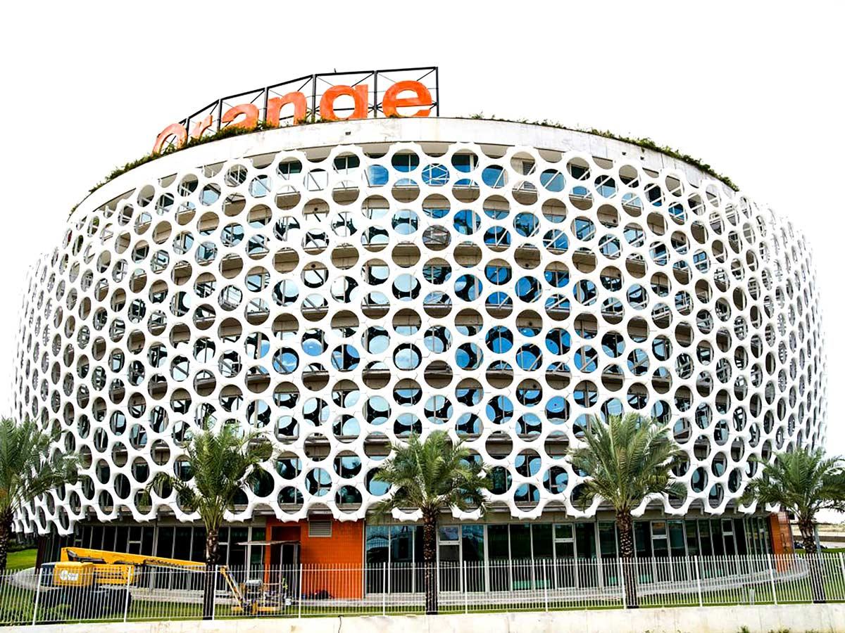 Cette OPV constitue à ce jour la plus importante opération de privatisation menée en Côte d’Ivoire.