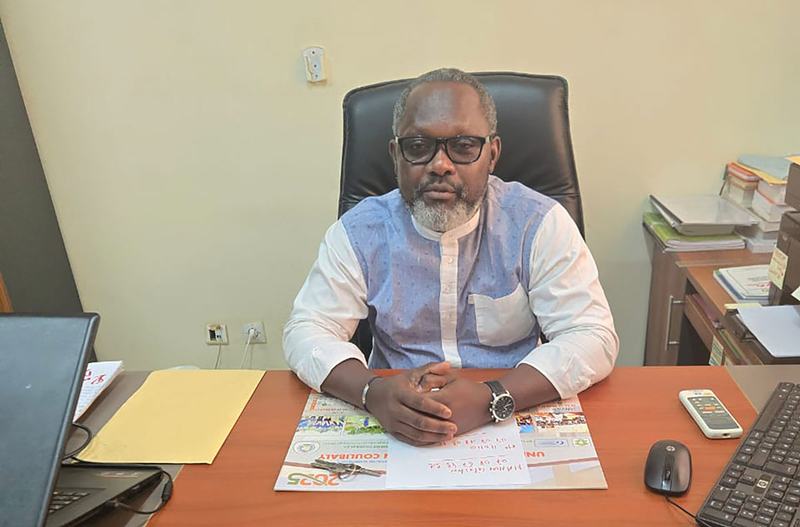 Dr Sanogo Yanourga, enseignant-chercheur en droit de la santé, exhorte les médecins à la mesure./ Photo-DR
