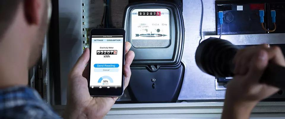 La Compagnie ivoirienne d’électricité ( CIE) est chargé de commercialiser l’énergie éléctrique en Côte d’Ivoire.