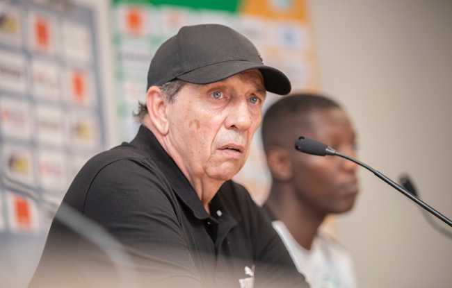 L’entraineur Jean-Louis Gasset lors de sa conférence de presse