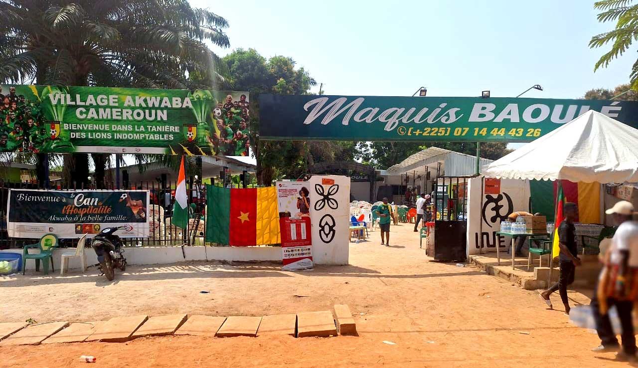 Les supporters camerounais ont pris leur quartier dans l’enceinte du maquis «O’ Baoulé» de Yamoussoukro.